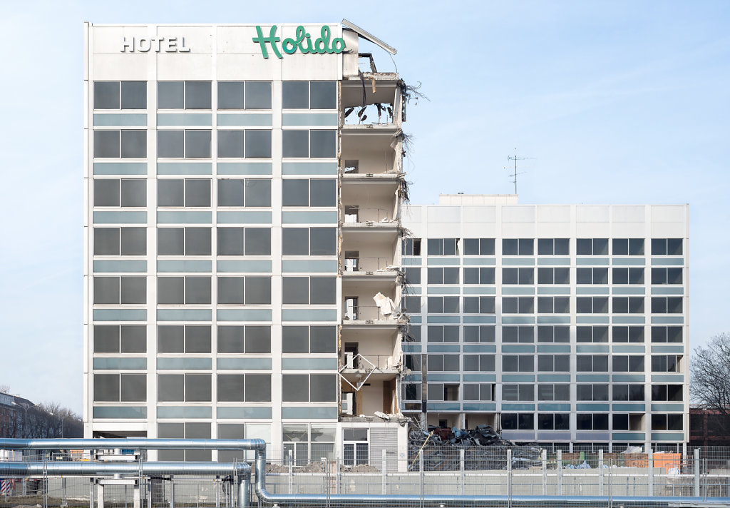 holiday-inn-fertig-juni.jpg